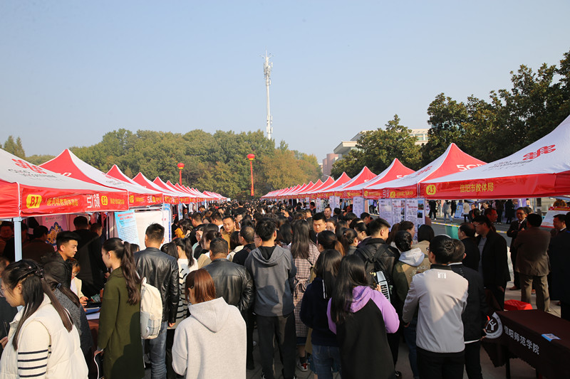 AT8V7402.JPG AT8V7402.JPG