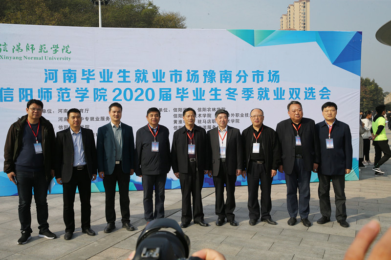 AT8V7374.JPG AT8V7374.JPG